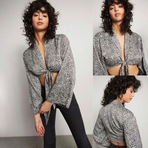 NWT Dynamite Maeve Tie-Front Crop Satin Shirt Blouse Animal Print Texture  Sz XS